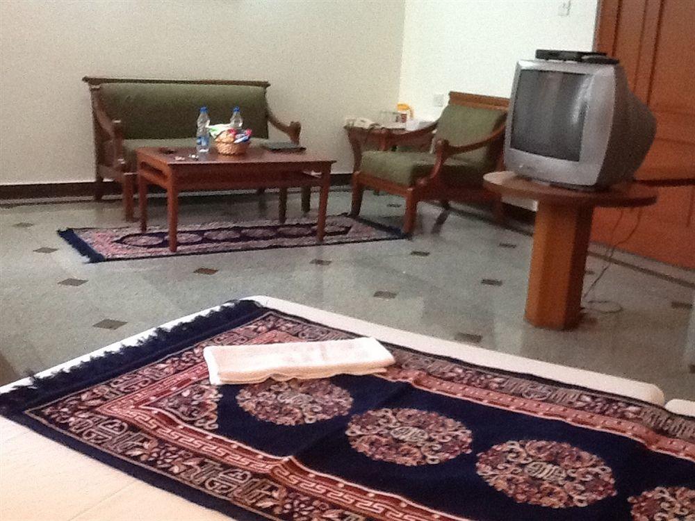 Hotel Kanishka Phg Μπανγκαλόρ Εξωτερικό φωτογραφία